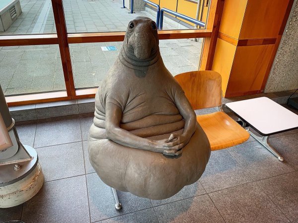 Homunculus Loxodontus скульптура