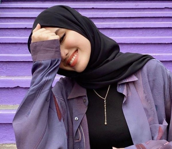 Девушка в хиджабе