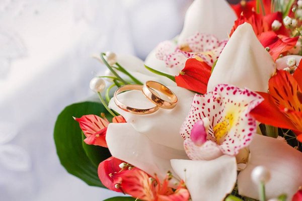 Стеклянная свадьба