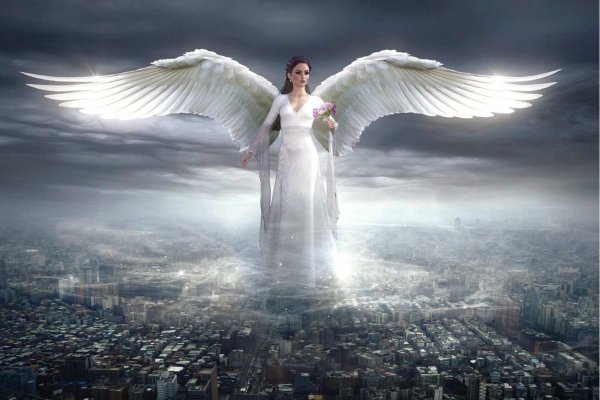 Ангел хранитель девушка