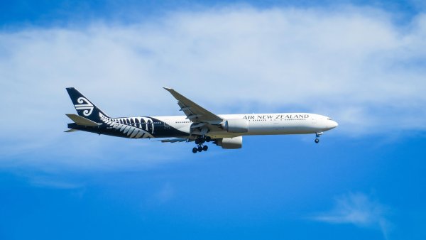 Легйай пасатки самалет