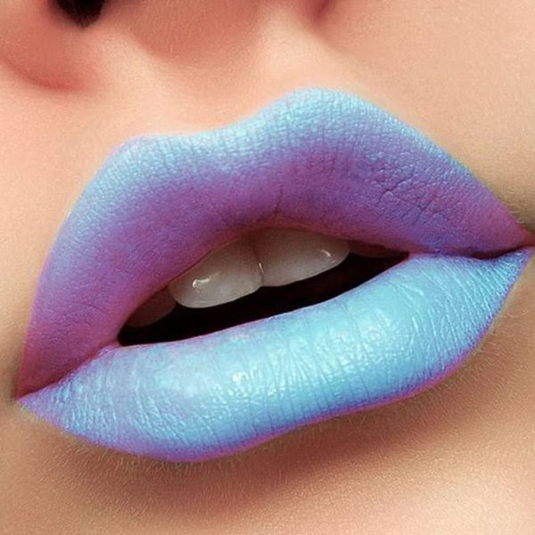 15 Smoky Taupe Maybelline