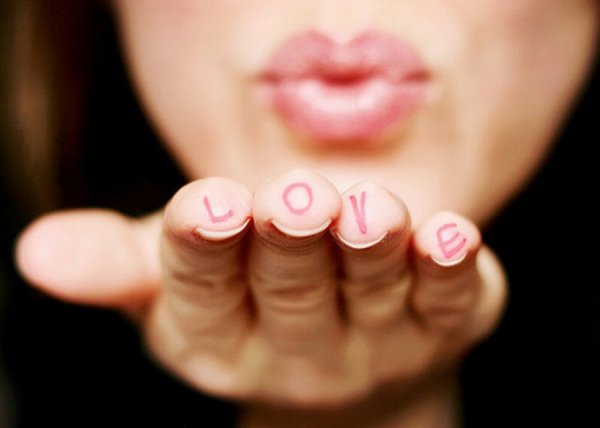 Смайлик поцелуй