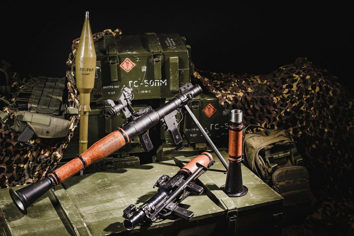 Противотанкового гранатомета рпг 7. Ручной противотанковый гранатомет РПГ-7. Гранатомет РПГ -7 И РПГ - 7 Д. Ручной противотанковый гранатомет «РПГ-7», «РПГ-7д». РПГ 7 И РПГ 7д.