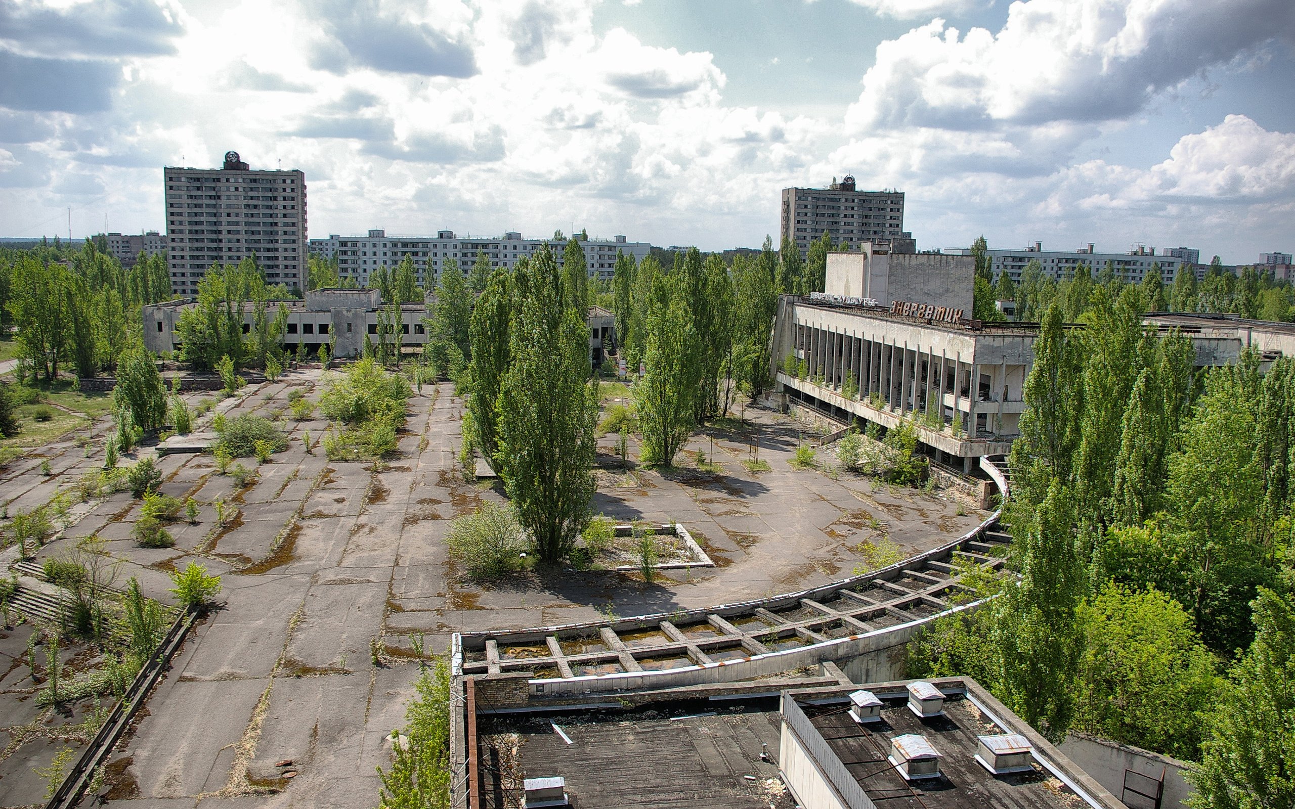 Жизнь в припяти. Чернобыль город Припять. Чернобыль город призрак. Припять город призрак. Припять Центральная площадь.