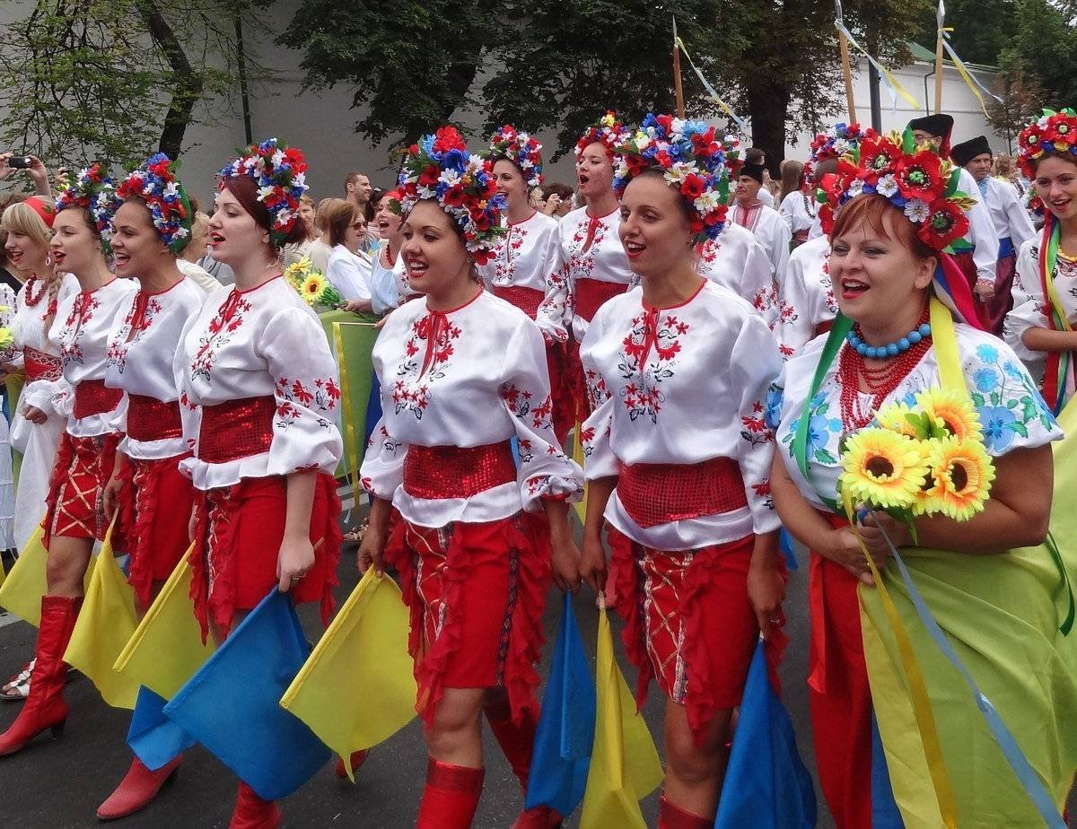 Хохлы страна. Парад вышиванок. Национальные праздники Украины. Украинский народ. Праздник вышиванки в Украине.