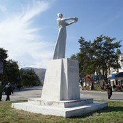 Памятник горянке в Карачаевске