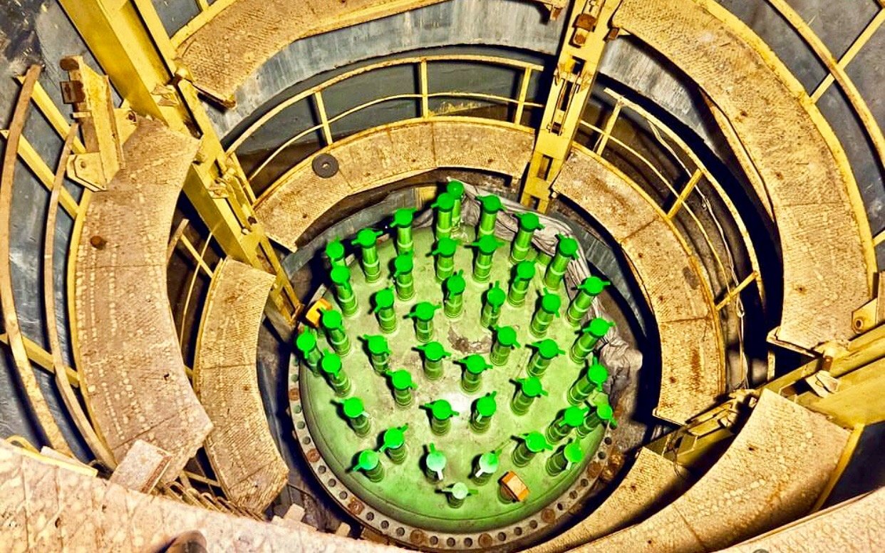 Запуск ядерного реактора. Свечение Черенкова-Вавилова ВВЭР. Реактор 2fc. Атомный реактор a4w. Свечение Черенкова РБМК-1000.