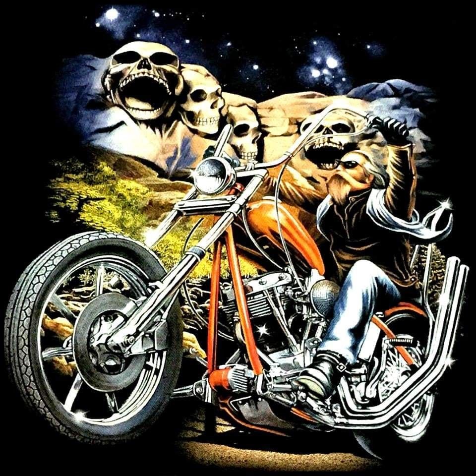 Открытки байкеры. Мотоциклы Дэвид Харлей Дэвидсон. Харлей Дэвидсон мотоциклы с черепом. Харлей Дэвидсон байкер. Харли Дэвидсон мотоцикл арт.