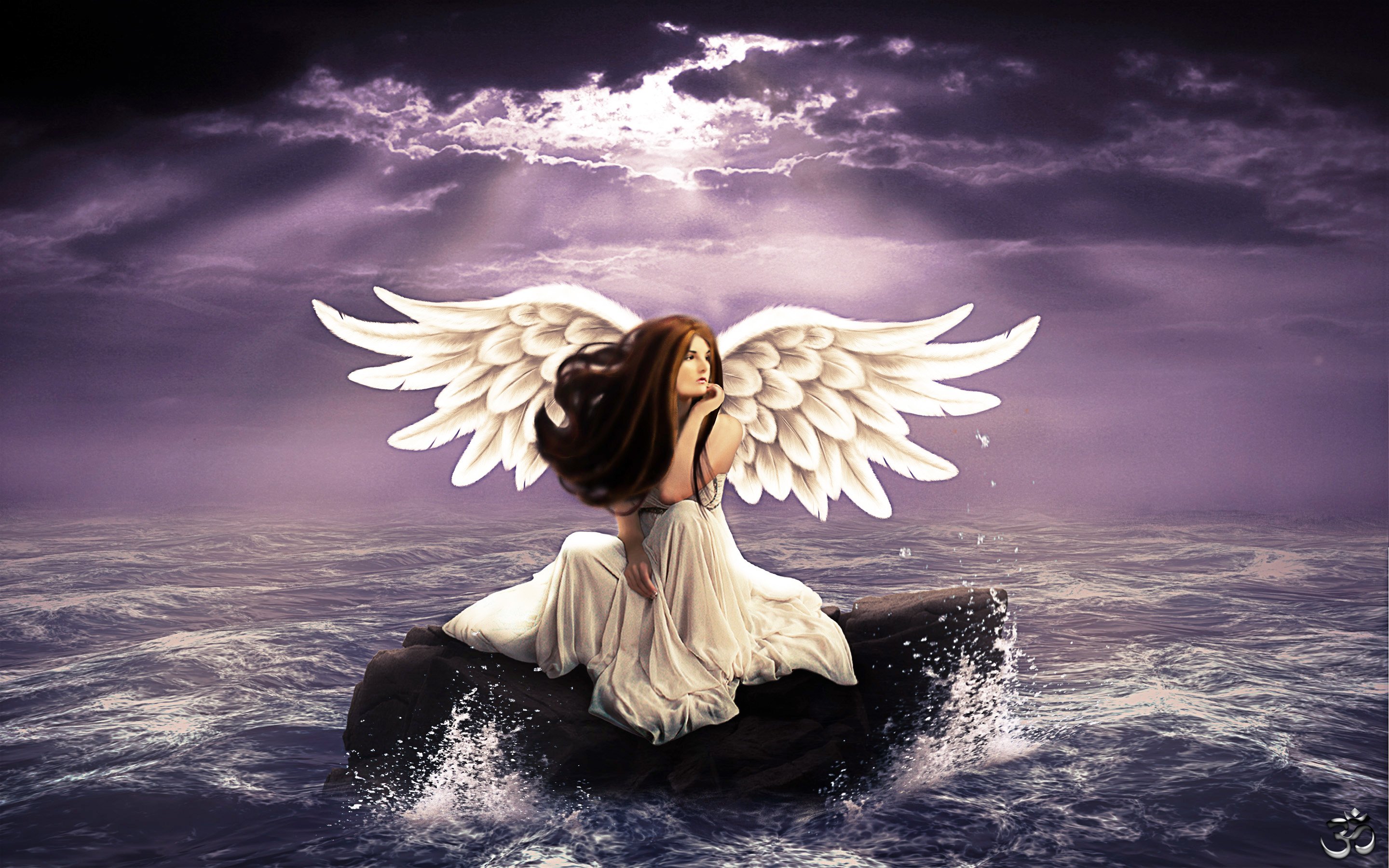 Ангель. Ангел. Ангел с большими крыльями. Красивый ангел. Девушка с крыльями.