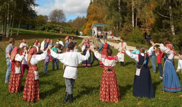 15 Июня Вьюн зеленый народный праздник