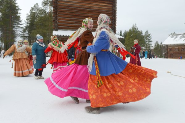 Праздничные гуляния на Масленицу