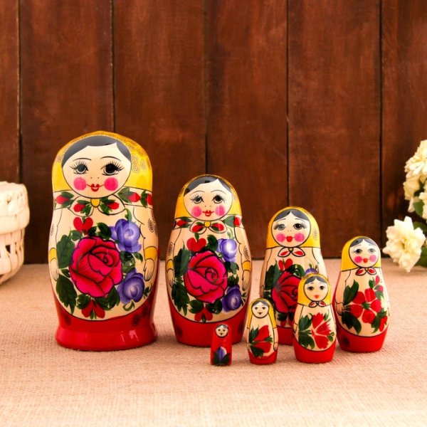 Семёновская матрёшка роспись