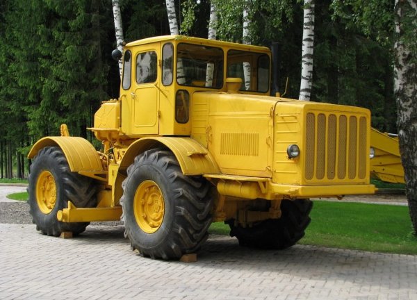 К700 Кировец трактор