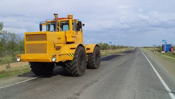К700 Кировец трактор