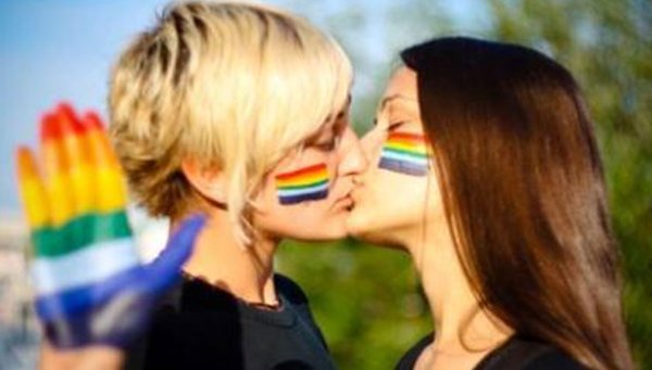 Девушки нетрадиционные отношения