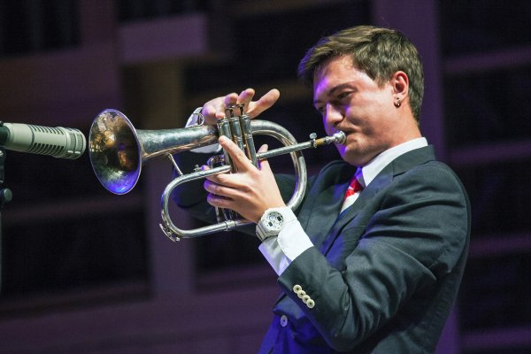 Александр Сахаров трубач