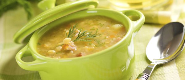 Гороховый суп с копчеными ребрышками