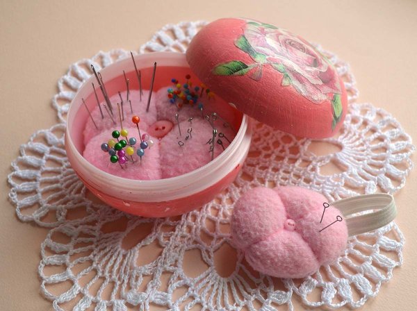 Игольница с крышкой
