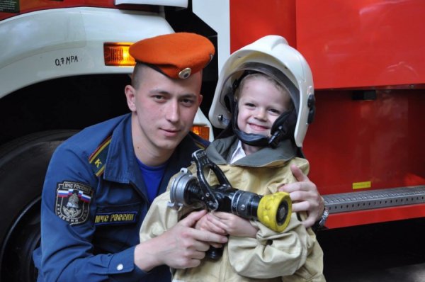 МЧС РФ спасатель