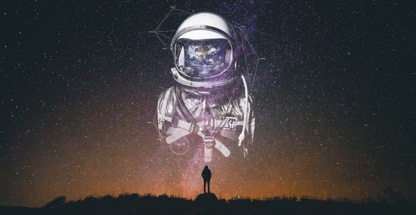 Обои на рабочий стол космонавт
