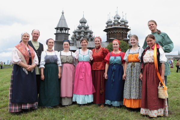 Национальные костюмы Карелов Карелии