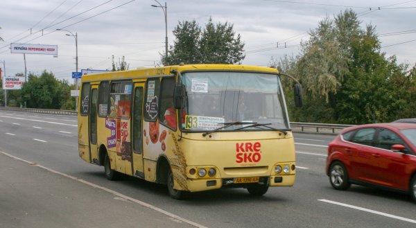 Мерседес Спринтер маршрутка сбоку