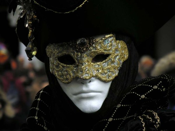 Венецианский маскарад костюм Вольто