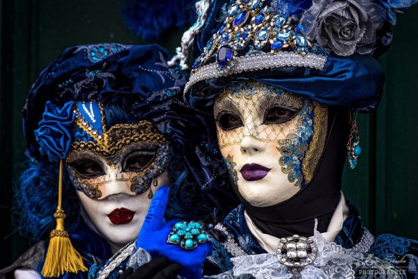 Венецианская карнавальная маска Морена