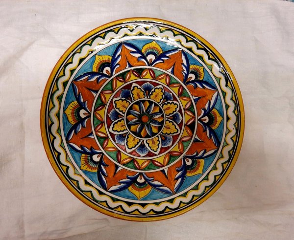 Майолика тарелки