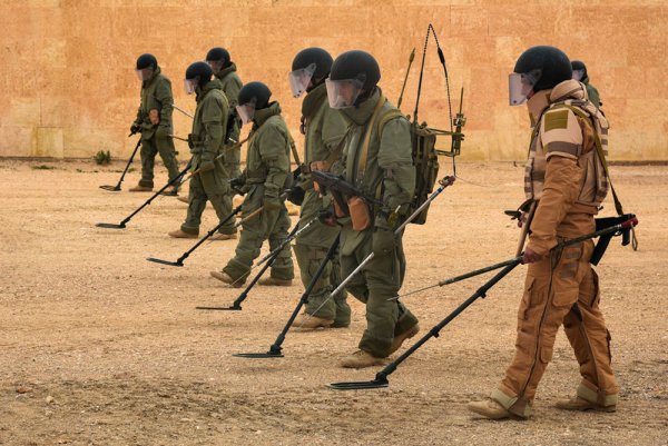 Российские саперы в Сирии