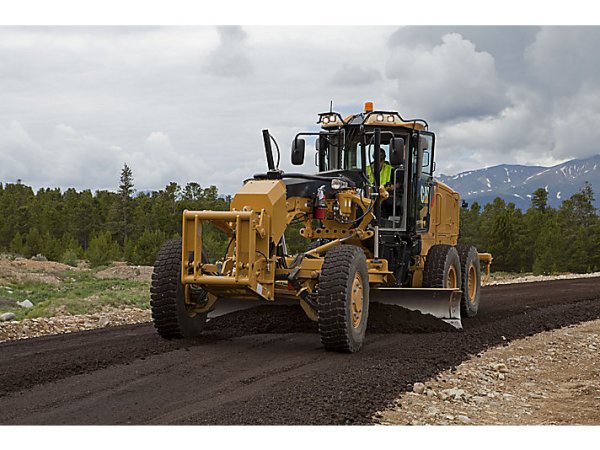 Caterpillar грейдер 120m2