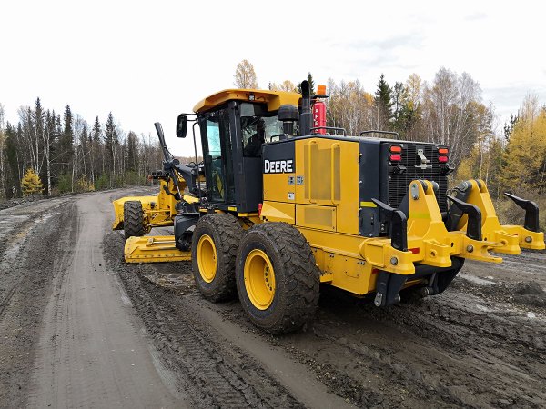 Автогрейдер j.Deere 772g