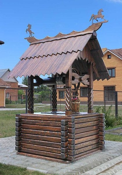 Деревянный колодец