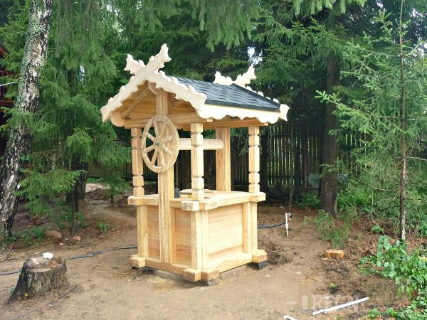 Деревянный колодец