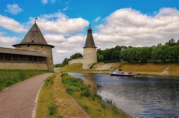 Пушгоры. Река Великая