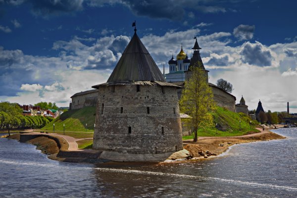 Псковский кром Псков вид сверху