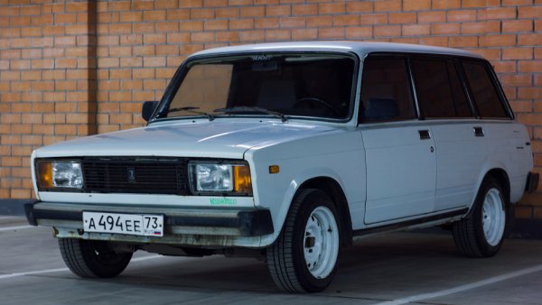Lada 2104