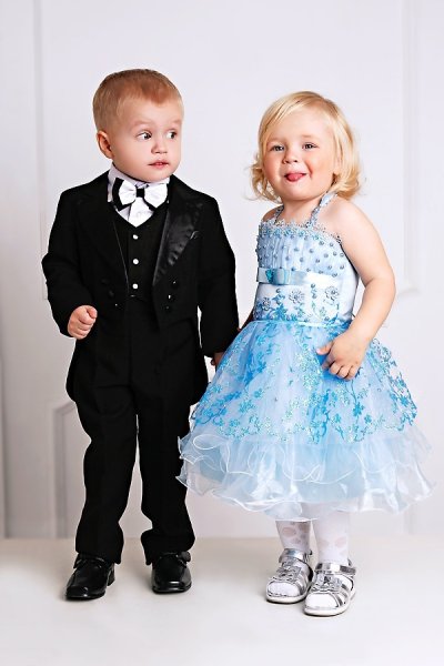 Праздничная одежда