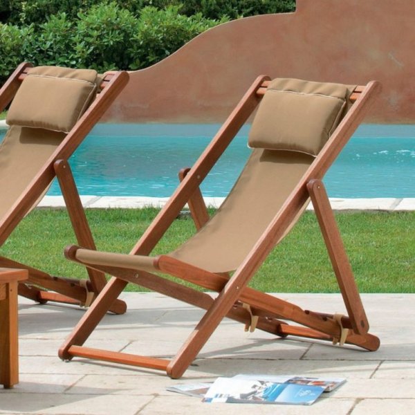 Деревянный раскладной стул для отдыха на природе