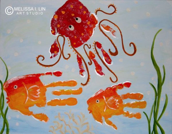 Рисование ладошками рыбы