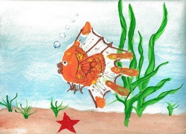 Рисование ладошками рыбы