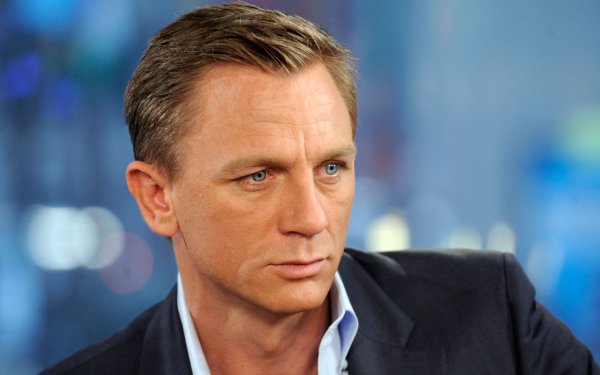 Daniel Craig