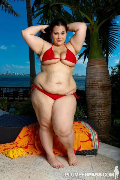 Plus Size model Тая Кристиан