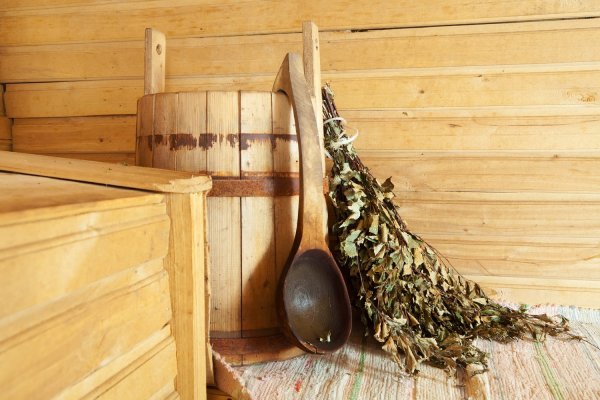 Русская баня с веником