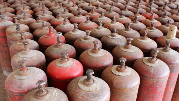 Старый газовый баллон