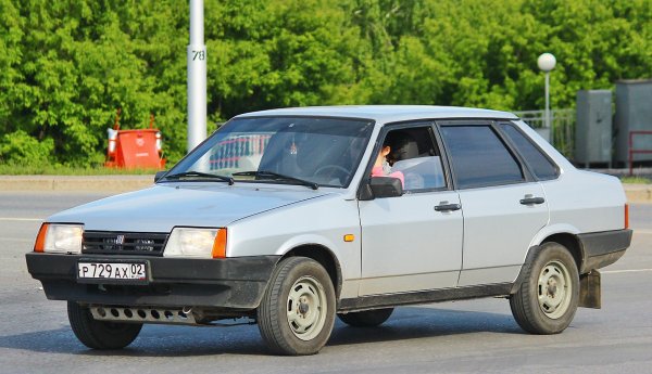 ВАЗ-21099 седан