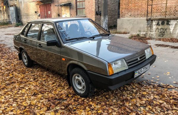 Lada 21099