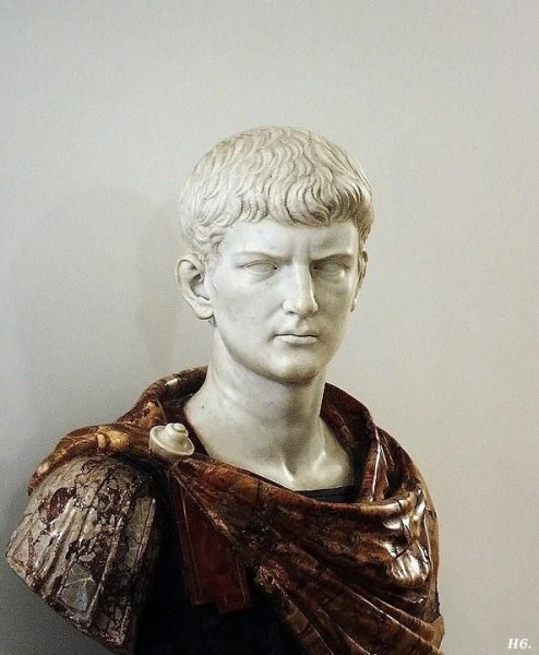 Гай Юлий Цезарь август Германик