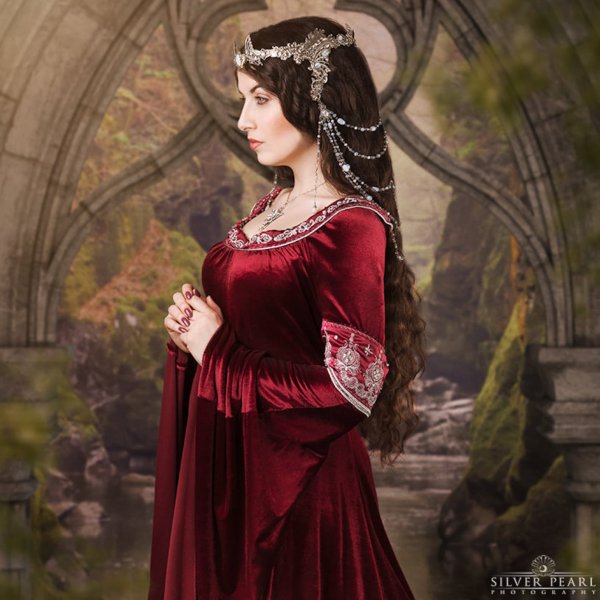 Красивые девушки средневековья